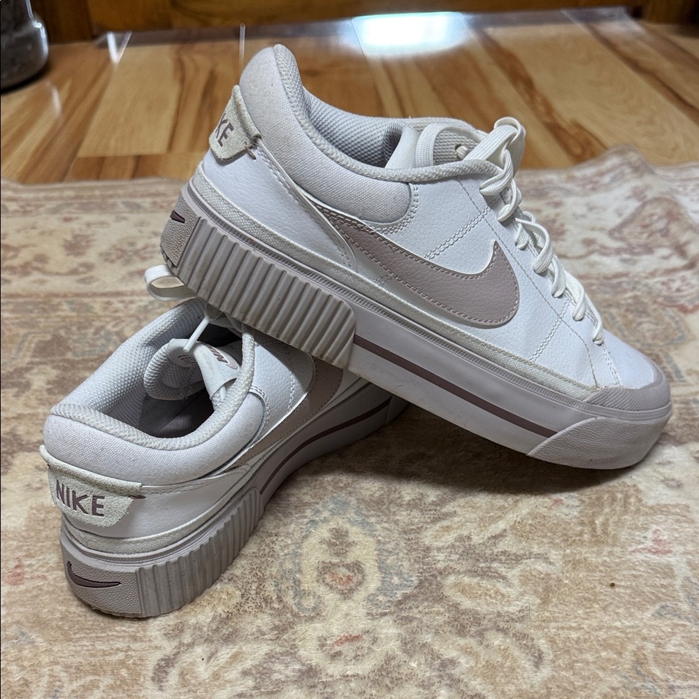 Nike Court Legacy